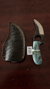 lot 108 image: Handmade Damascus & Carbon Steel 109515N20 3.5 Curved Skinner Knife with Black Sheath