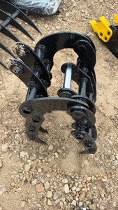 lot 271 image: Unused MINI excavator wood grabber attachment