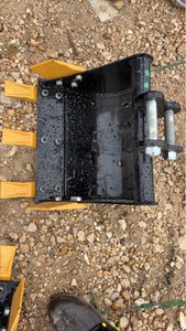 lot 715 image: Unused MINI Excavator Bucket with Pin Mount and Yellow Teeth