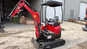 lot 1005 image: Unused MINI Excavator 950KG 3250x1100x2230mm LE20
