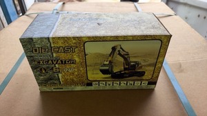 lot 1146 image: Unused SDLANCH 124 Die-Cast Remote Control Excavator