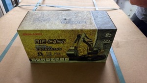 lot 1147 image: Unused SDLANCH 124 Die-Cast Remote Control Excavator 6 Channel RC