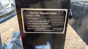 lot 7010 image: Unused Skid Steer Telescopic Grapple 56-98 Extension TG98