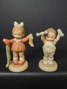 lot 32 image: Vintage Enesco Memories of Yesterday, The Long and Short of It and Still Going Strong