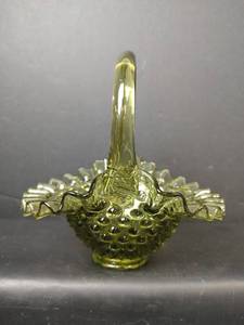 lot 71 image: Vintage Hobnail Basket with Ruffled Rim and Handle