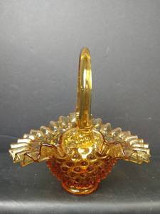 lot 82 image: Vintage Amber Hobnail Basket with Ruffled Rim and Handle