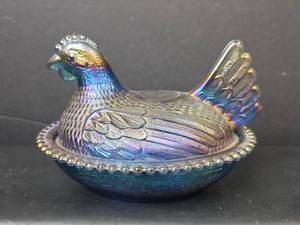 lot 94 image: Iridescent Glass Hen on Nest Covered Dish with Beaded Rim