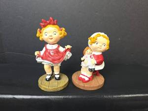 lot 121 image: Danbury Mint Campbell Kids Figurines - Lets Dance (1997) and My Dolly and Me(1996)