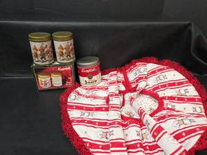 lot 130 image: Campbells Salt & Pepper Shakers Set, Tomato Soup Tin, Campbells Quilted Casserole Cover