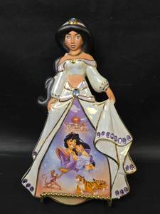lot 141 image: The Bradford Exchange Disney Jasmine Hearts Desire Plate A1764 with Certificate of Authenticity