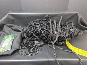 lot 161 image: Load Tamer Cargo Net 48in x 54in