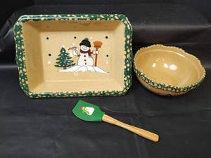 lot 204 image: Snowman Ceramic Baking Dish and Bowl with Spatula