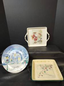 lot 205 image: Holiday Serving Pieces