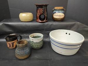 lot 210 image: Assorted Ceramic Pottery