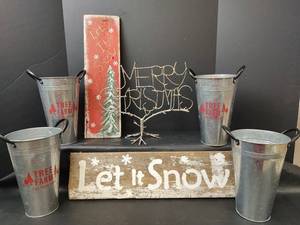 lot 239 image: Christmas Holiday with Metal Buckets
