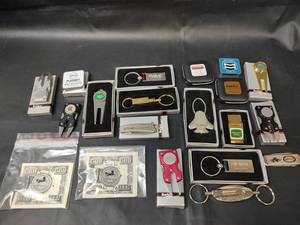 lot 261 image: Barlow Promotional Novelty Items Mixed Lot