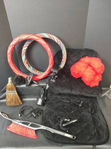 lot 281 image: Radar Detector, Heated Seat Pad untested, Cup Phone Holder, Steering Wheel Covers and Assorted Automotive Assecories