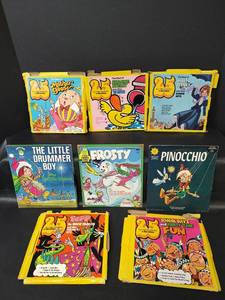 lot 298 image: Vintage Childrens 45 rpm Records in Original Covers