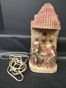 lot 304 image: Vintage Chalkware Lamp, Needs Rewiring
