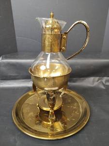 lot 317 image: Vintage Princess House Heritage Crystal Carafe and Tray