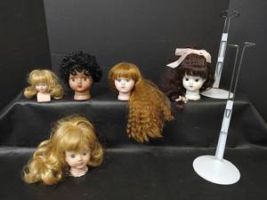 lot 325 image: Vintage Ceramic Doll Heads with Display Stands