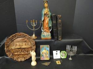 lot 330 image: Assorted Religious Collection