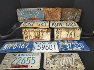 lot 334 image: Vintage License Plates