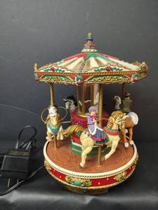 lot 338 image: Vintage Carousel, 9.5 Tall, Works
