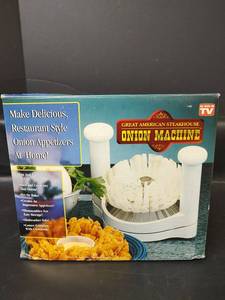 lot 342 image: NIB Onion Machine Onion Slicer With Cookbook