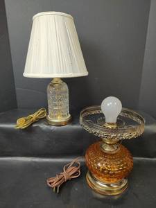 lot 368 image: Table Lamp, Clear Glass, 14 inches and Amber Glass Base Corded, 3 Way, Both Work