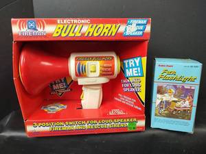 lot 393 image: NIB Childrens Fireman Electronic Bull Horn and Fun Flashlight
