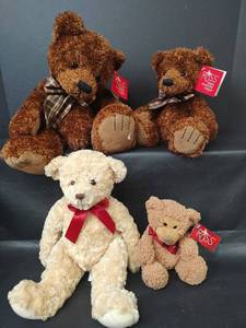 lot 434 image: RUSS Teddy Bear, Plush Stuffed Animal Lot