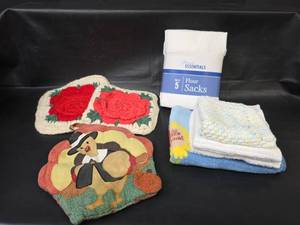 lot 447 image: 5 Flour Sacks, Kitchen Towel, Washcloths, and Pot Holder