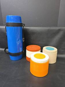 lot 460 image: Thermos and Aladdin Insulated Food Containers with Blue Bottle