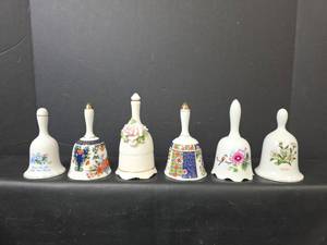lot 462 image: Lot of 6 Bells Assorted Floral Designs