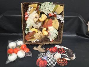 lot 468 image: Fall Pumpkin Decor Wreath with Leaves, Pinecones, Mini Pumpkins and Ornaments