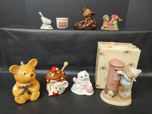 lot 538 image: Assorted Figurines