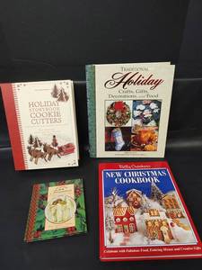 lot 548 image: Christmas Lot