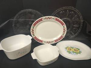 lot 564 image: Vintage Homer Laughlin Oval Platter plus Mixed Casserole Dishes and Glass Platters