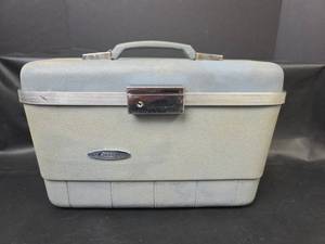 lot 643 image: Forecast Train Case