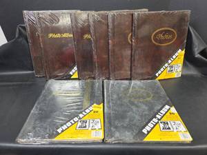 lot 645 image: 8 New Photo Albums