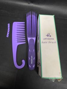 lot 654 image: URTHEONE Hair Brush and Wide Tooth Comb with Hook Handle for Detangling