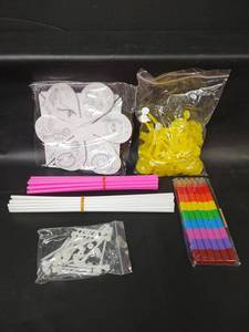 lot 662 image: NIB DIY Pinwheels with Colored Markers