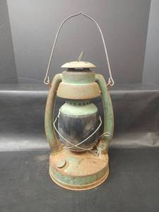 lot 699 image: Vintage Richards & Conover Lantern No. 2, Rich-Con Air Pilot, See Pic for Damage