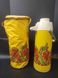 lot 700 image: Vintage Peacock Vacuum Bottle Pump Airpot Carafe with Carrying Case