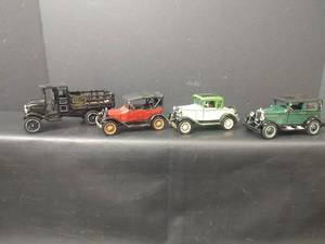 lot 716 image: Collectible Model Die Cast Car Lot