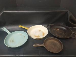 lot 719 image: Vintage Cast Iron and Cast Iron with Enamel Frying Pans