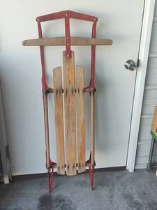 lot 815 image: Vintage Flexible Flyer Sled