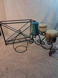 lot 34 image: 3 Piece Black Metal Candle Holder Set with 3 Candles