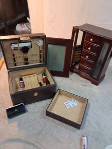 lot 53 image: Jewelry Box Lot 4 Pieces with Cosmetics Storage and Drawer Cabinet